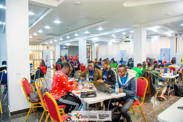  Teams engaged in brainstorming, forecasting, and hands-on solution-building, reflecting a shift towards impactful problem-solving.